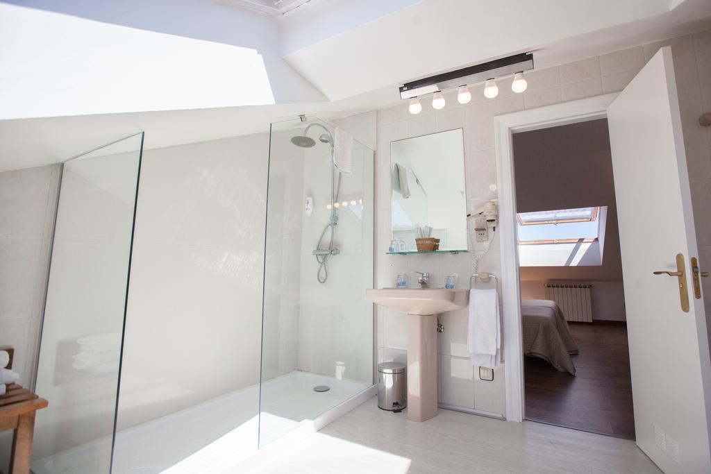 Standard Double Room,644596479:JPEG